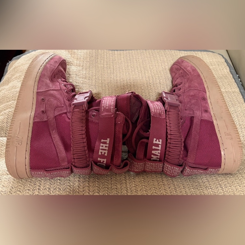 Nike The Force is Female High-Top Female Sneakers - Picture 4 of 5